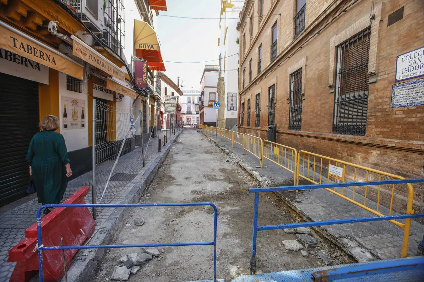 Las obras para la peatonalización de Mateos Gago continúan avanzando en los tres tramos contemplados