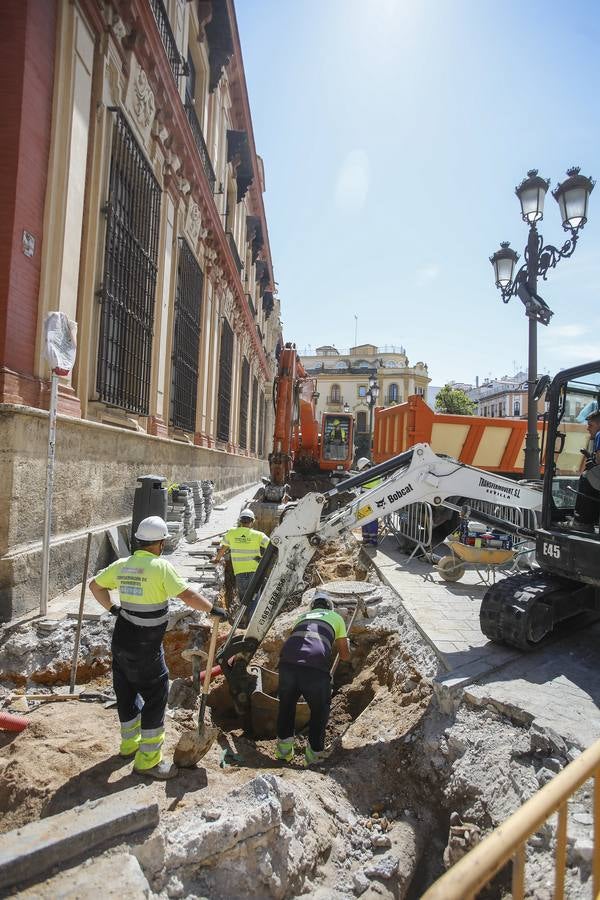 Las obras para la peatonalización de Mateos Gago continúan avanzando en los tres tramos contemplados