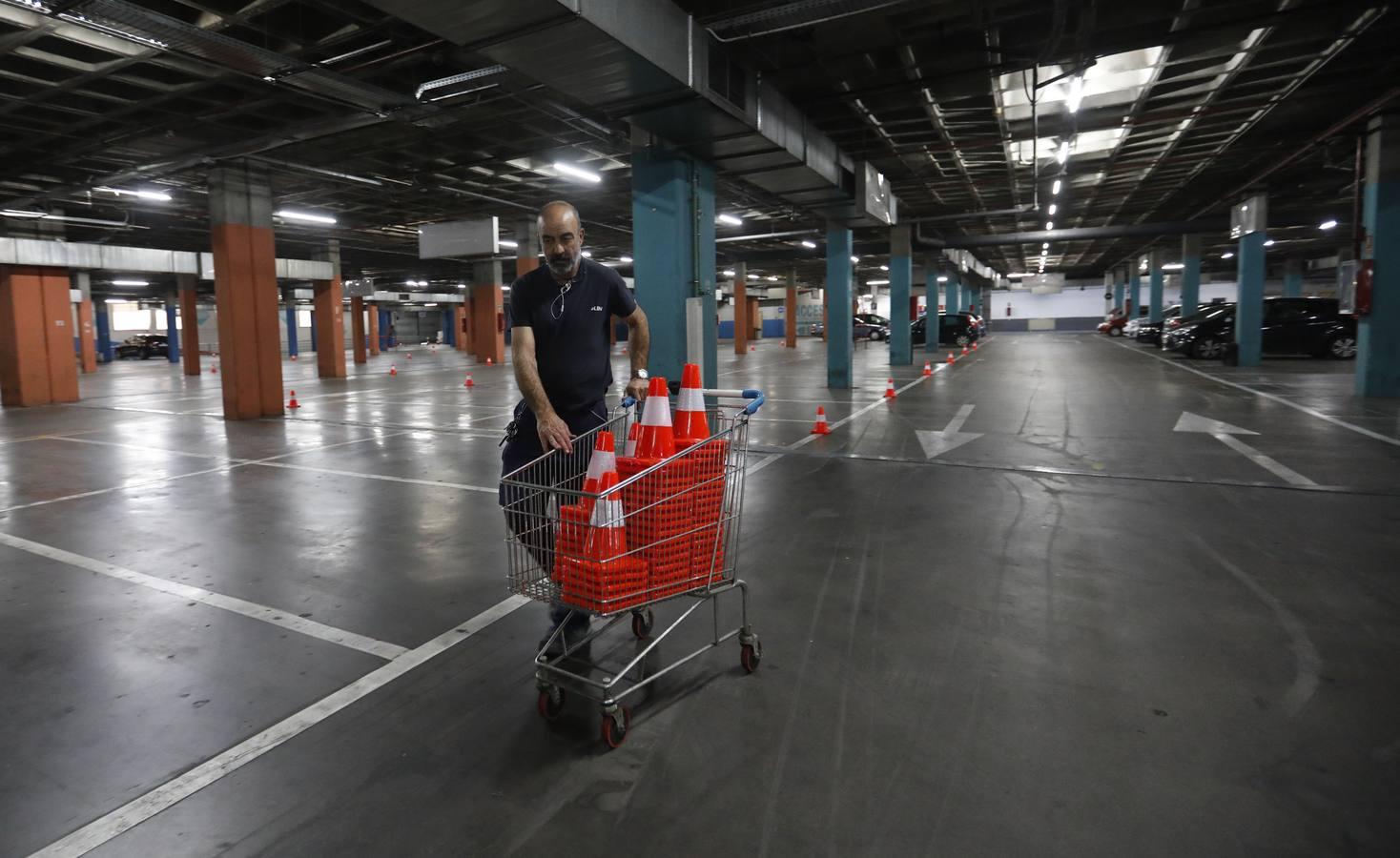 En imágenes, el centro comercial El Arcángel de Córdoba prepara su reapertura