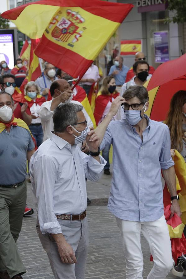 Nueva cacerolada de protesta contra Pedro Sánchez en Sevilla