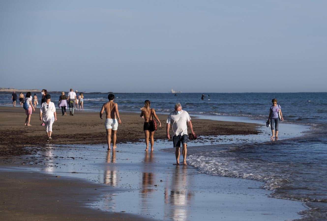 FOTOS: Cuenta atrás para disfrutar un poco más de las playas de Cádiz