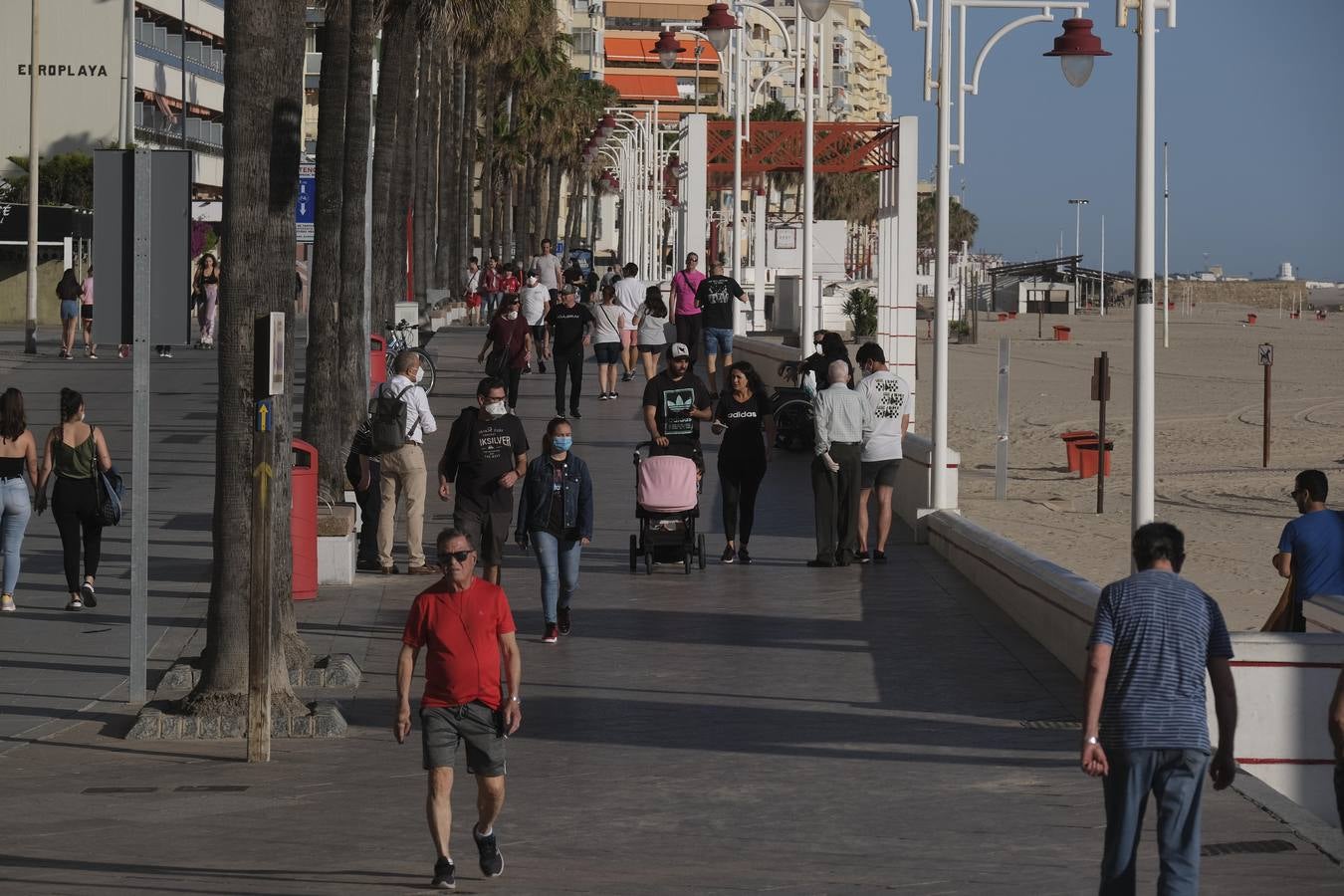 FOTOS: Cuenta atrás para disfrutar un poco más de las playas de Cádiz