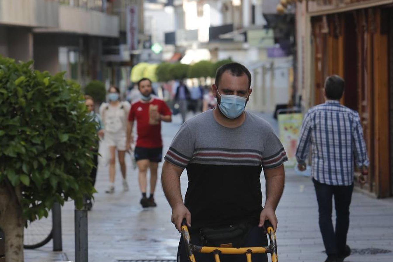 El primer día de mascarillas obligatorias en Córdoba, en imágenes