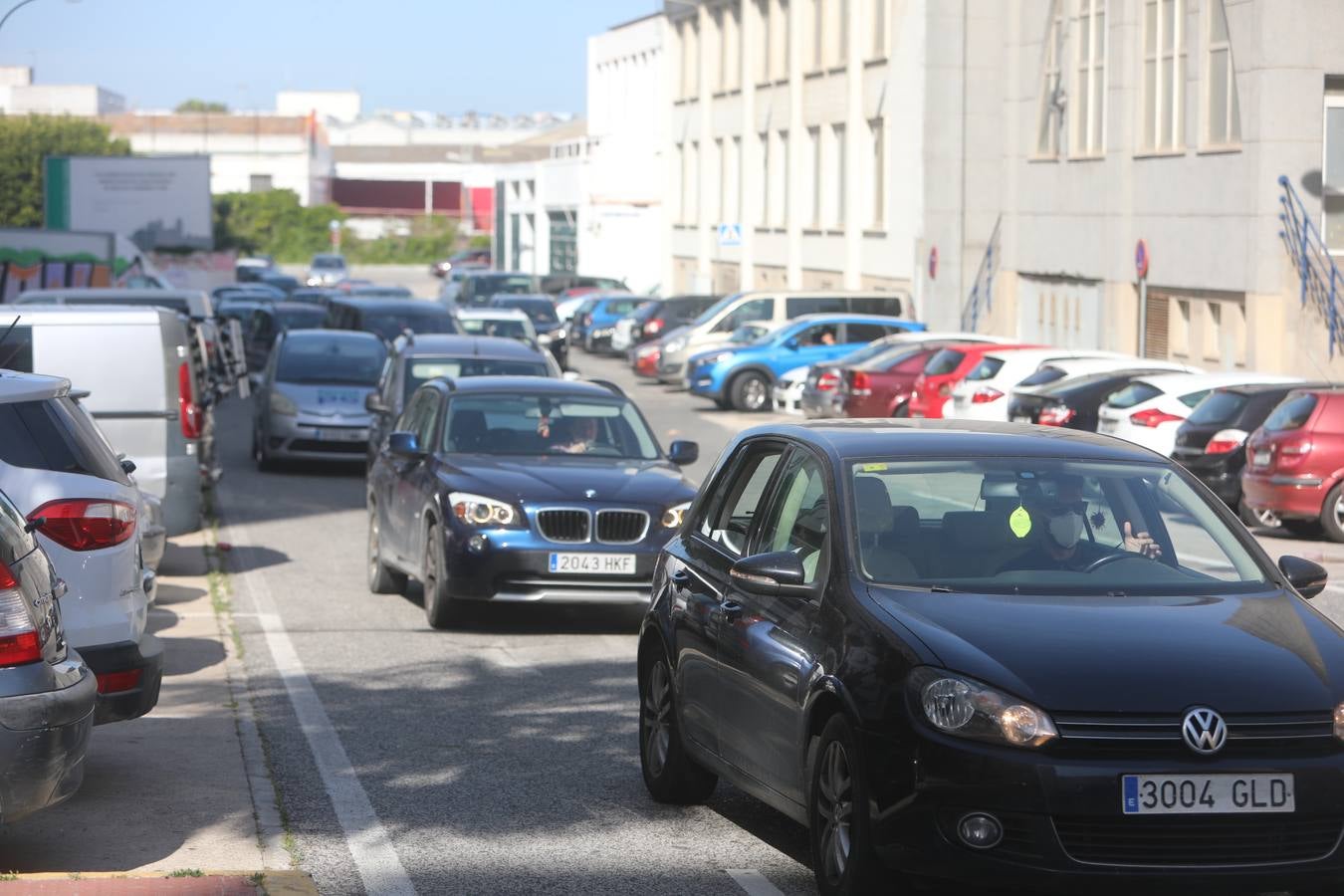 FOTOS: Caravana de coches y motos en Cádiz en demanda de ayudas fiscales