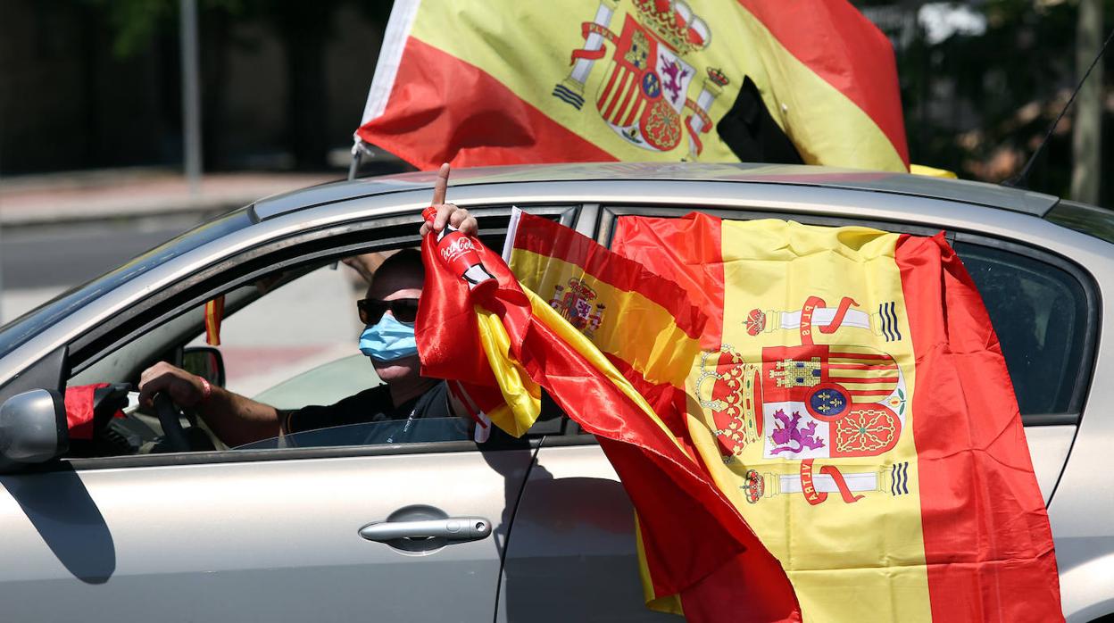 En imágenes: la caravana de Vox colapsa Toledo