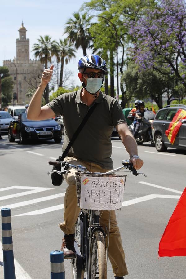 Éxito de la caravana de protesta convocada por Vox en Sevilla