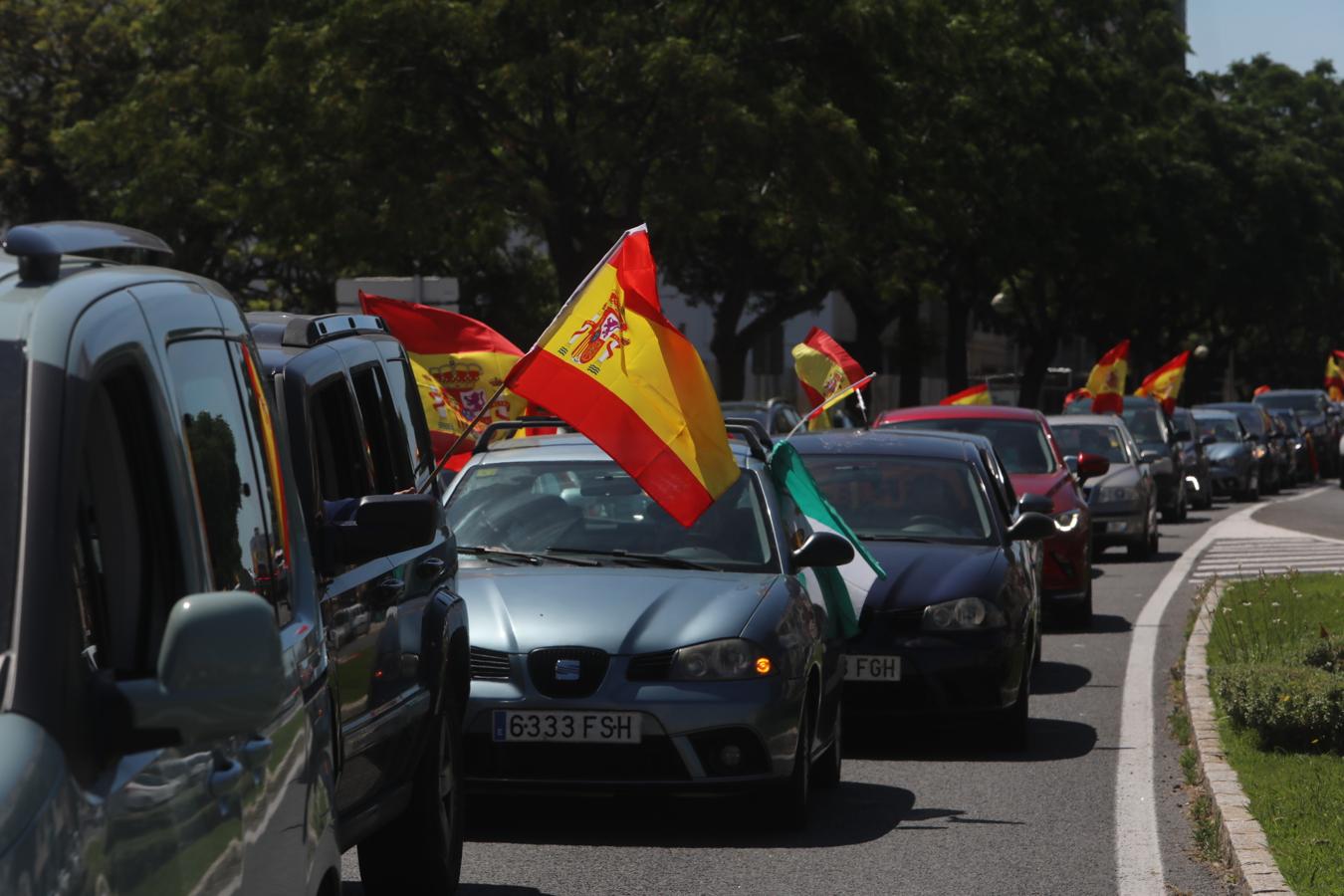 FOTOS: La caravana de Vox en Cádiz pide la dimisión de Sánchez