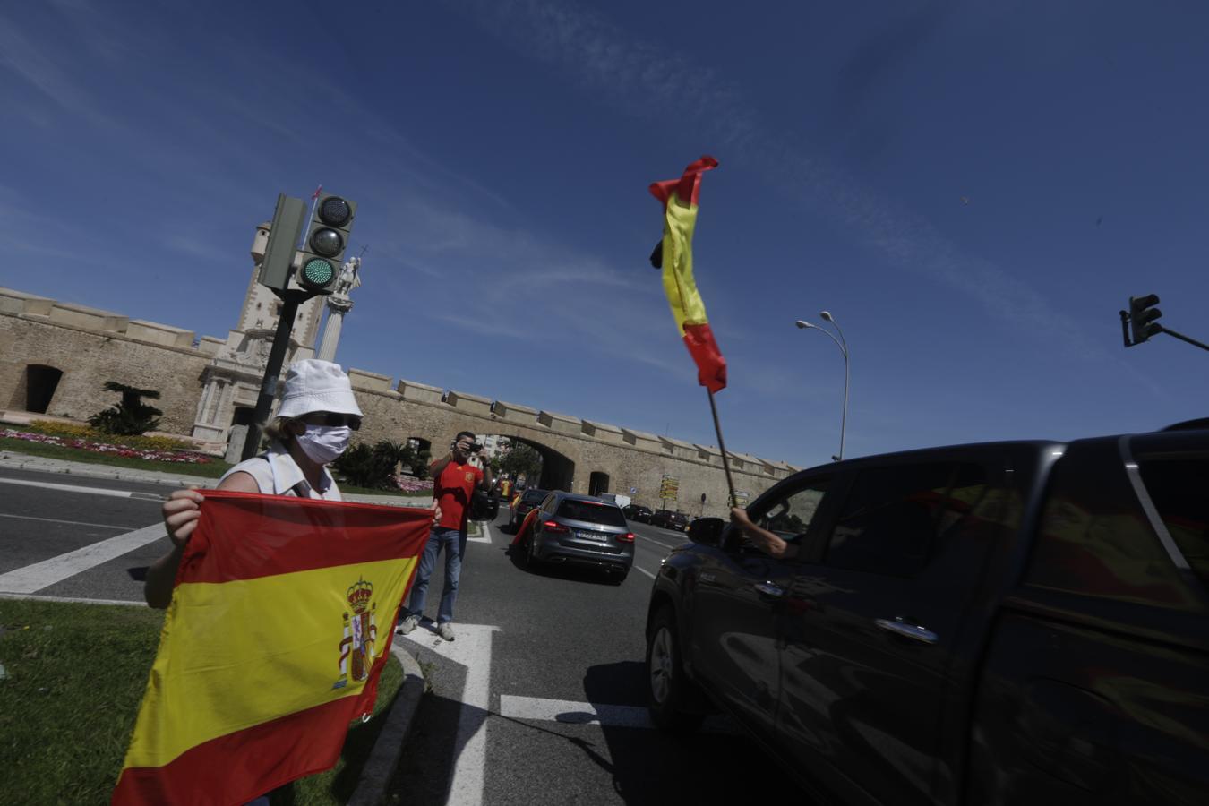 FOTOS: La caravana de Vox en Cádiz pide la dimisión de Sánchez