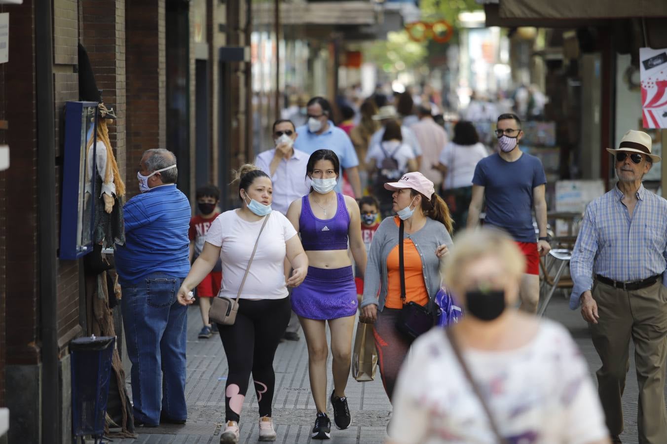 El ambiente en la calle el primer día de la fase 2 en Córdoba, en imágenes