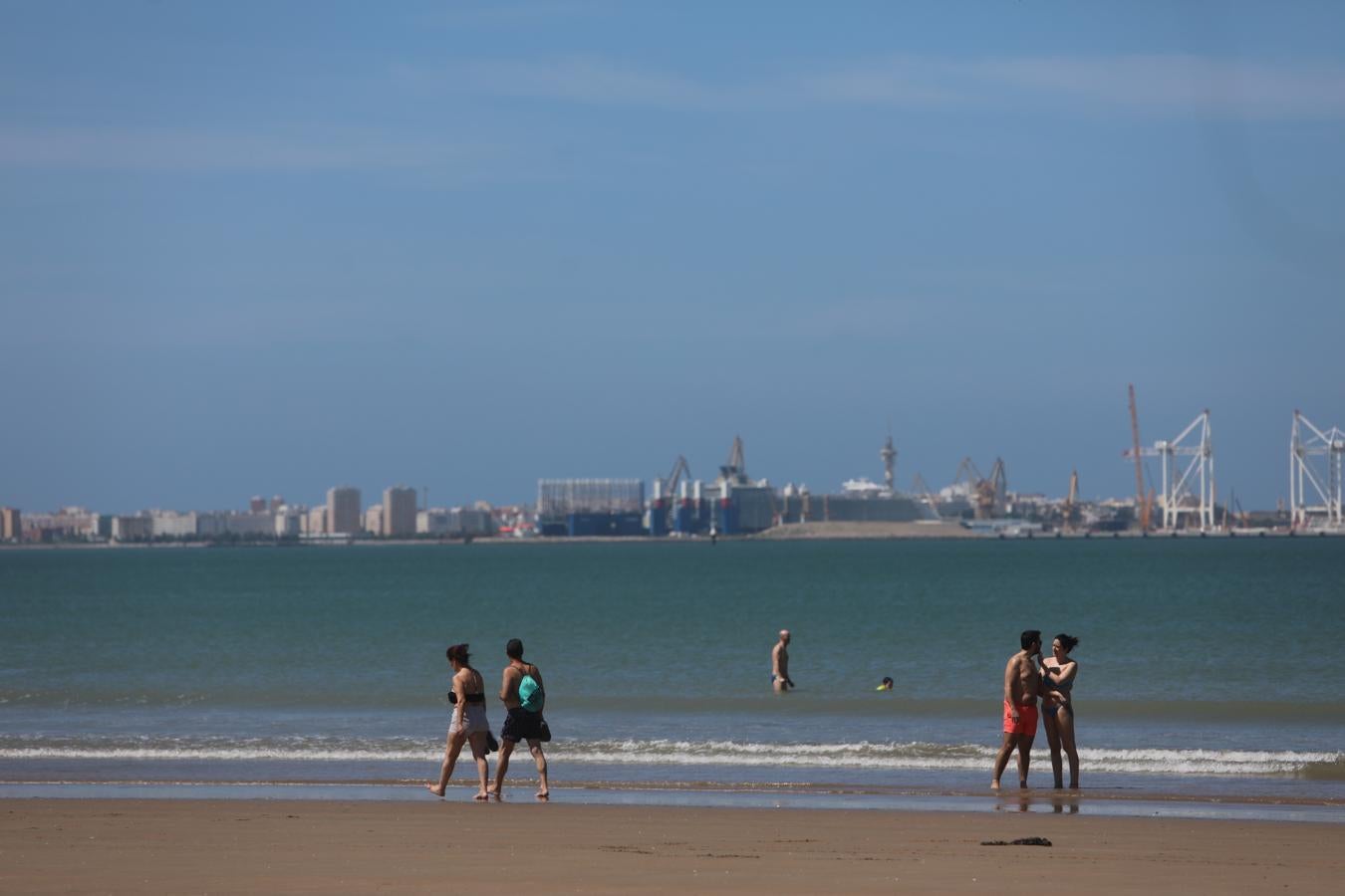 FOTOS: Así vive Cádiz el primer día en la fase 2