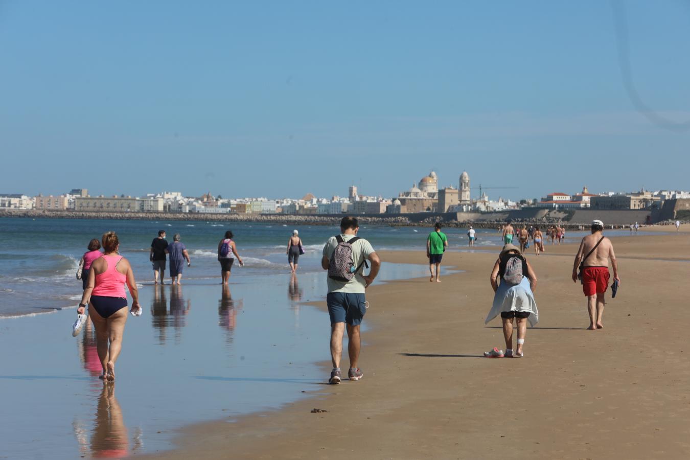 FOTOS: Así vive Cádiz el primer día en la fase 2