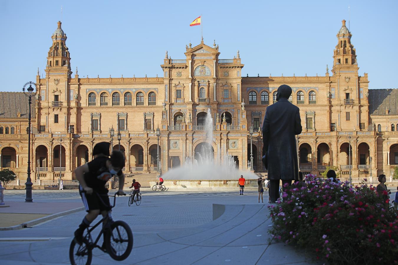 Un paseo por el parque de María Luisa en el camino hacia la «nueva normalidad»