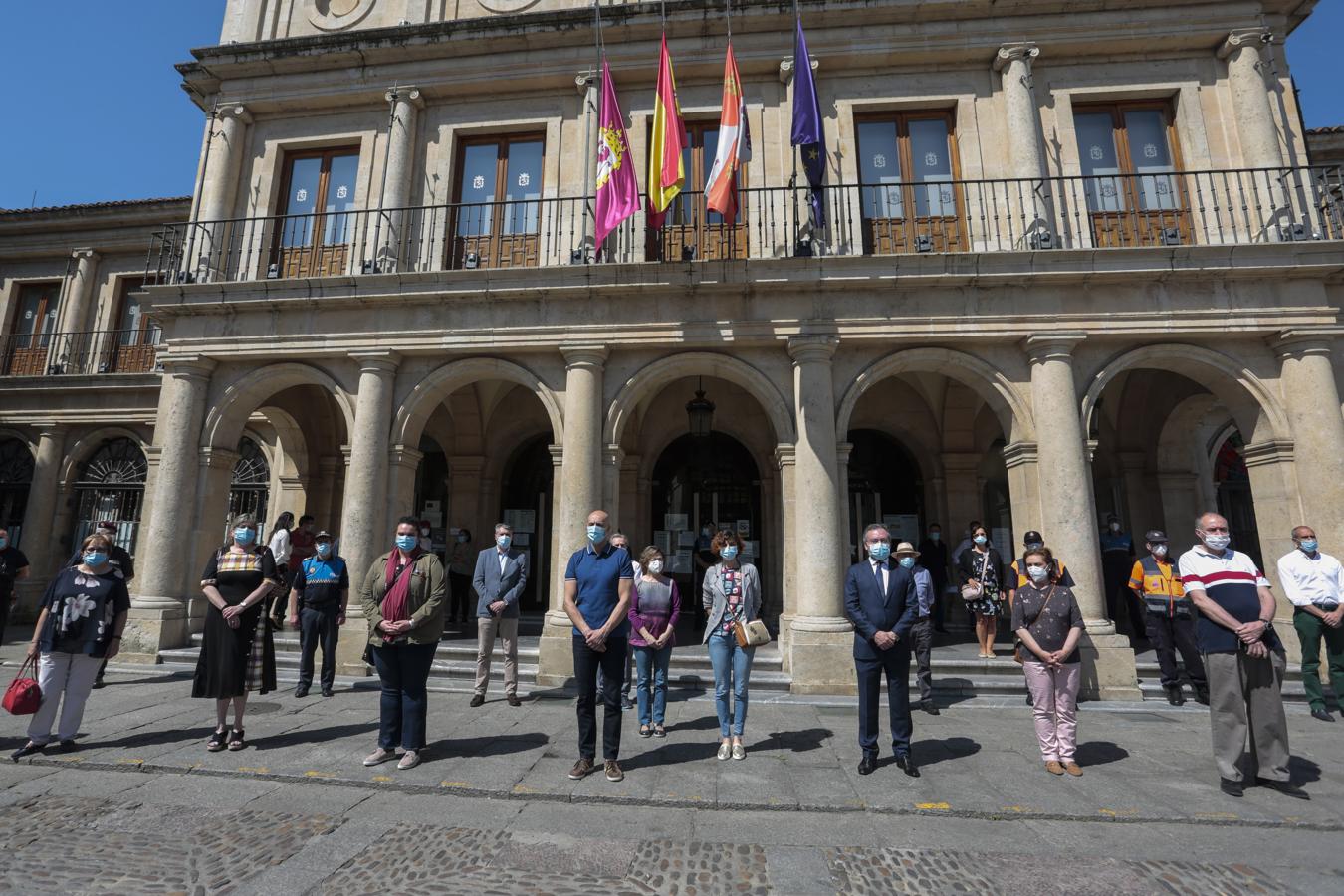 Las imágenes de los homenajes a las víctimas del Covid-19 en Castilla y León