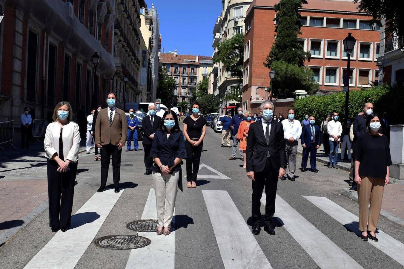 La ministra de Política Territorial y Función Pública, Carolina Darias, y el ministro del Interior, Fernando Grande-Marlaska, durante el minuto de silencio. 