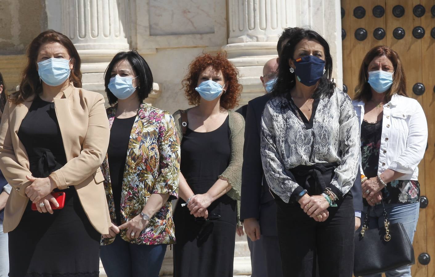 Minuto de silencio por las víctimas del Covid-19 en las instituciones andaluzas