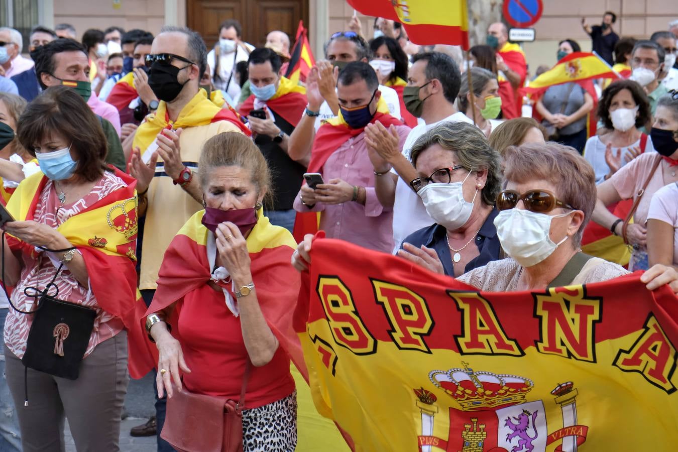 Apoyo al coronel destituido de la Guardia Civil Pérez de los Cobos