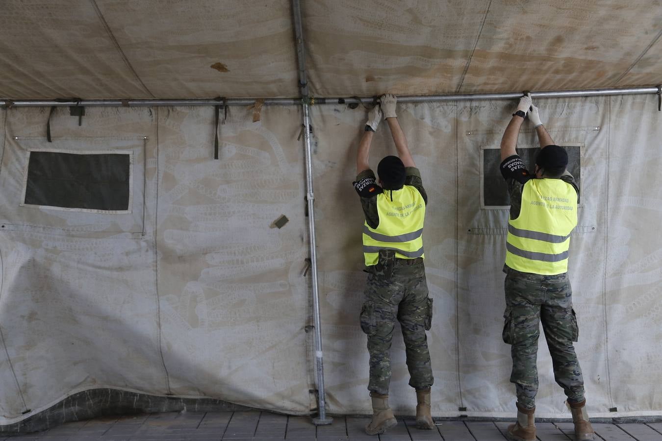 La retirada del dispositivo para los test en las Setas en Córdoba, en imágenes