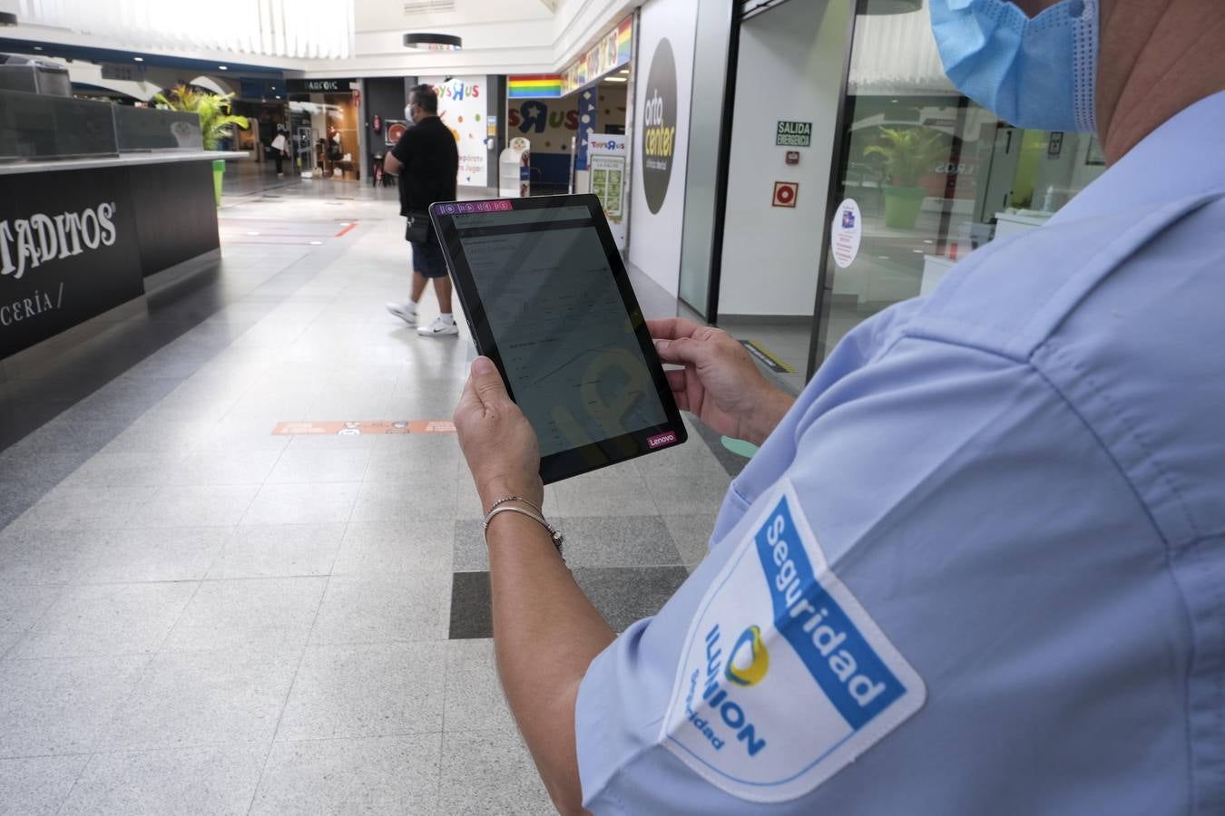 Los centros comerciales de Cádiz refuerzan sus medidas de seguridad por la alerta sanitaria