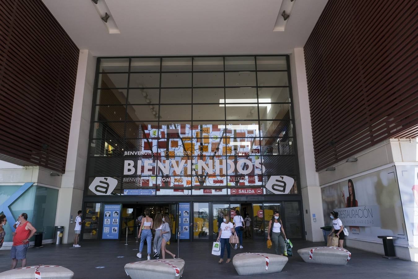 Los centros comerciales de Cádiz refuerzan sus medidas de seguridad por la alerta sanitaria