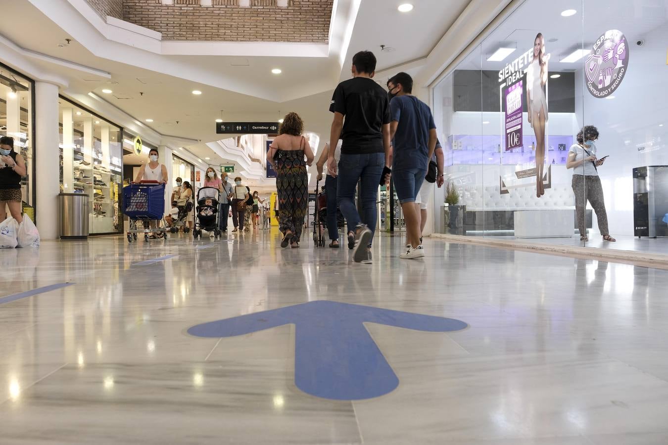 Los centros comerciales de Cádiz refuerzan sus medidas de seguridad por la alerta sanitaria