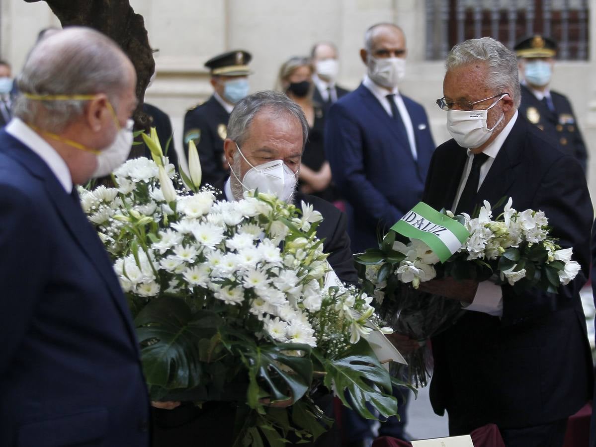 El homenaje de Sevilla a las víctimas del coronavirus en el día de San Fernando (y II)