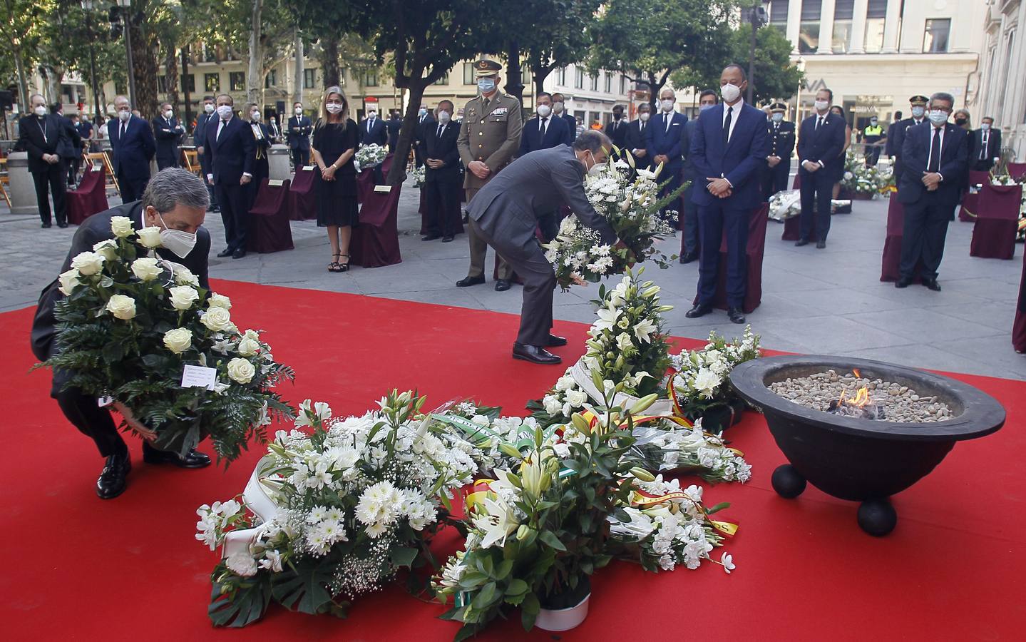 El homenaje de Sevilla a las víctimas del coronavirus en el día de San Fernando (y II)