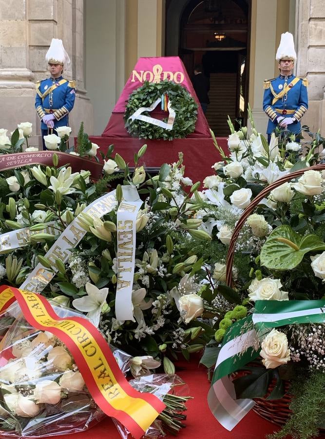 El homenaje de Sevilla a las víctimas del coronavirus en el día de San Fernando (I)