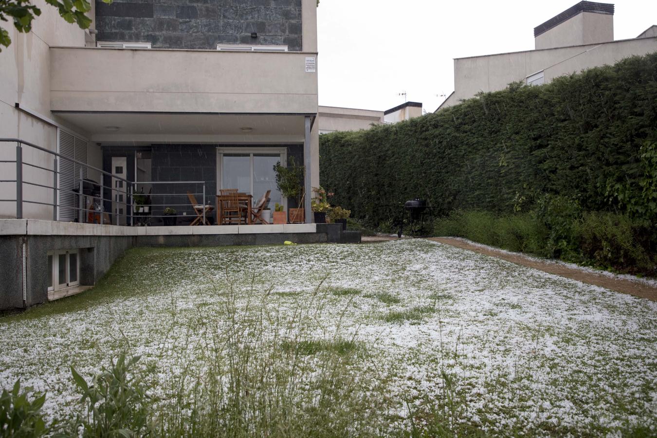 Intenso granizo en Carrascal de Barregas (Salamanca). 