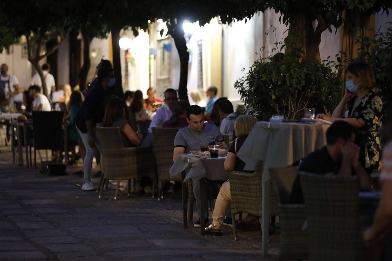 El ambiente de la desescalada en las terrazas de la Ribera de Córdoba, en imágenes