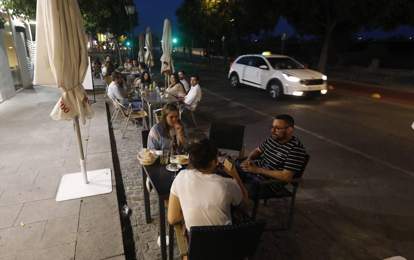 El ambiente de la desescalada en las terrazas de la Ribera de Córdoba, en imágenes