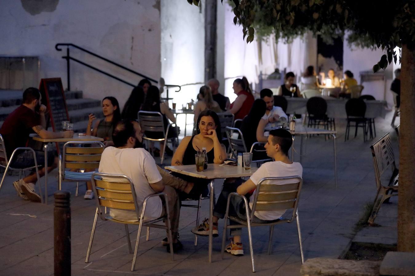 El ambiente de la desescalada en las terrazas de la Ribera de Córdoba, en imágenes