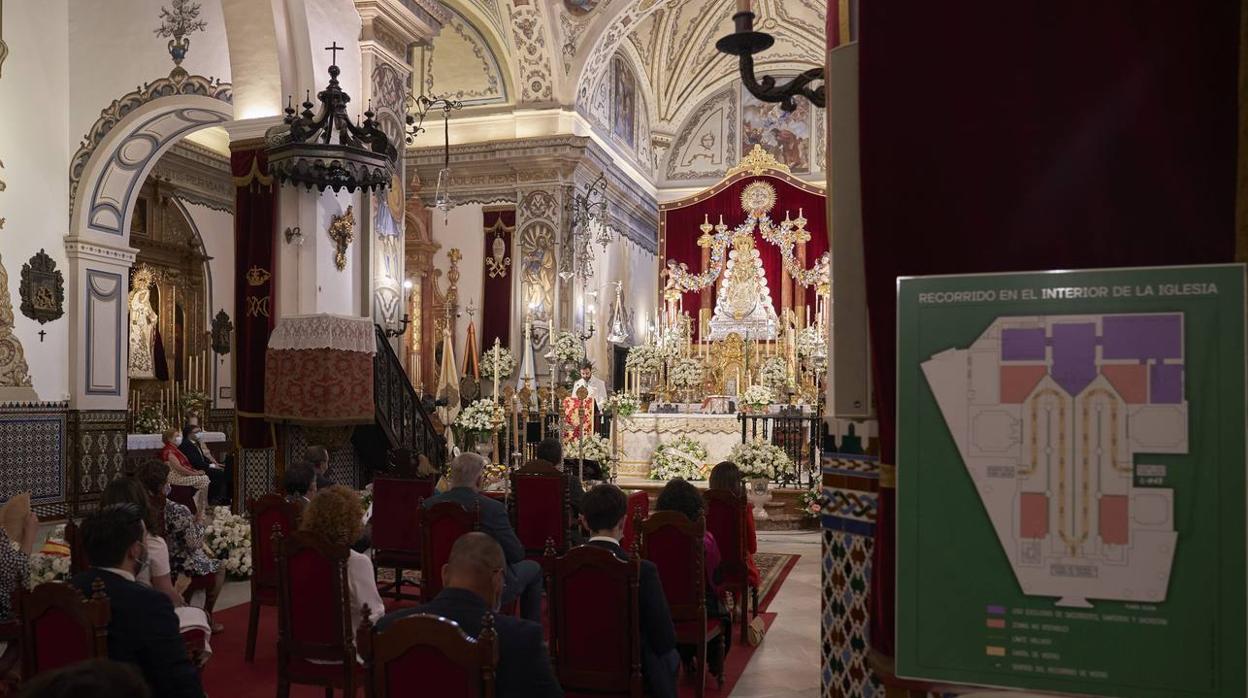 La Virgen del Rocío preside un histórico Pontifical en Almonte