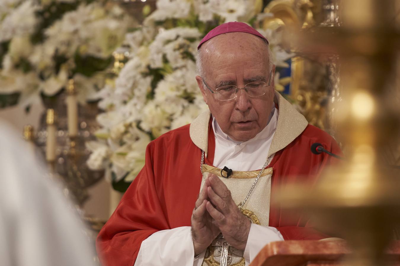 La Virgen del Rocío preside un histórico Pontifical en Almonte