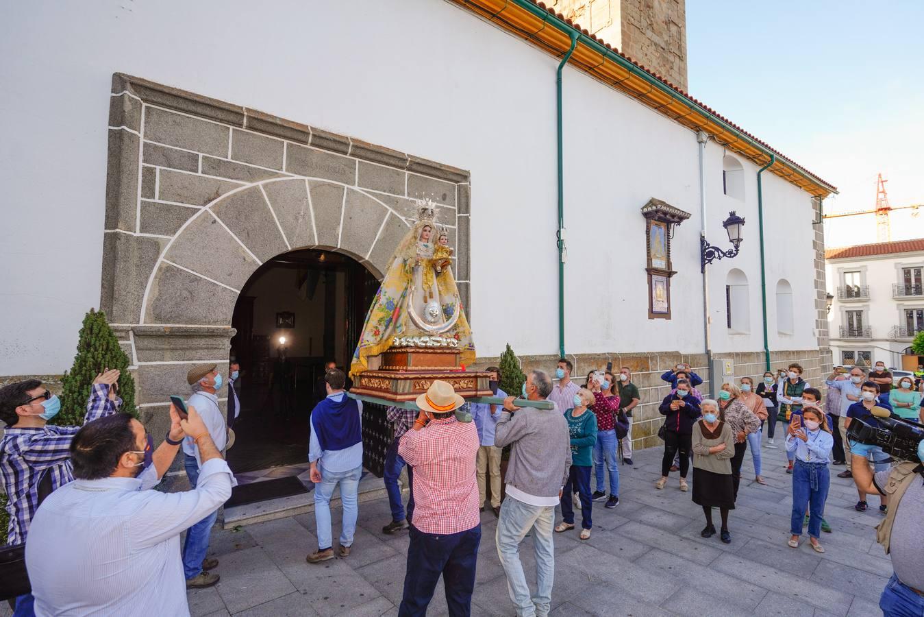 El traslado de la Virgen de Luna a Villanueva de Córdoba, en imágenes