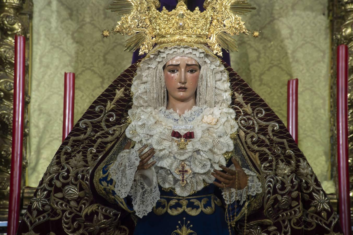 El altar del décimo tercer aniversario de la coronación de la Virgen de la O