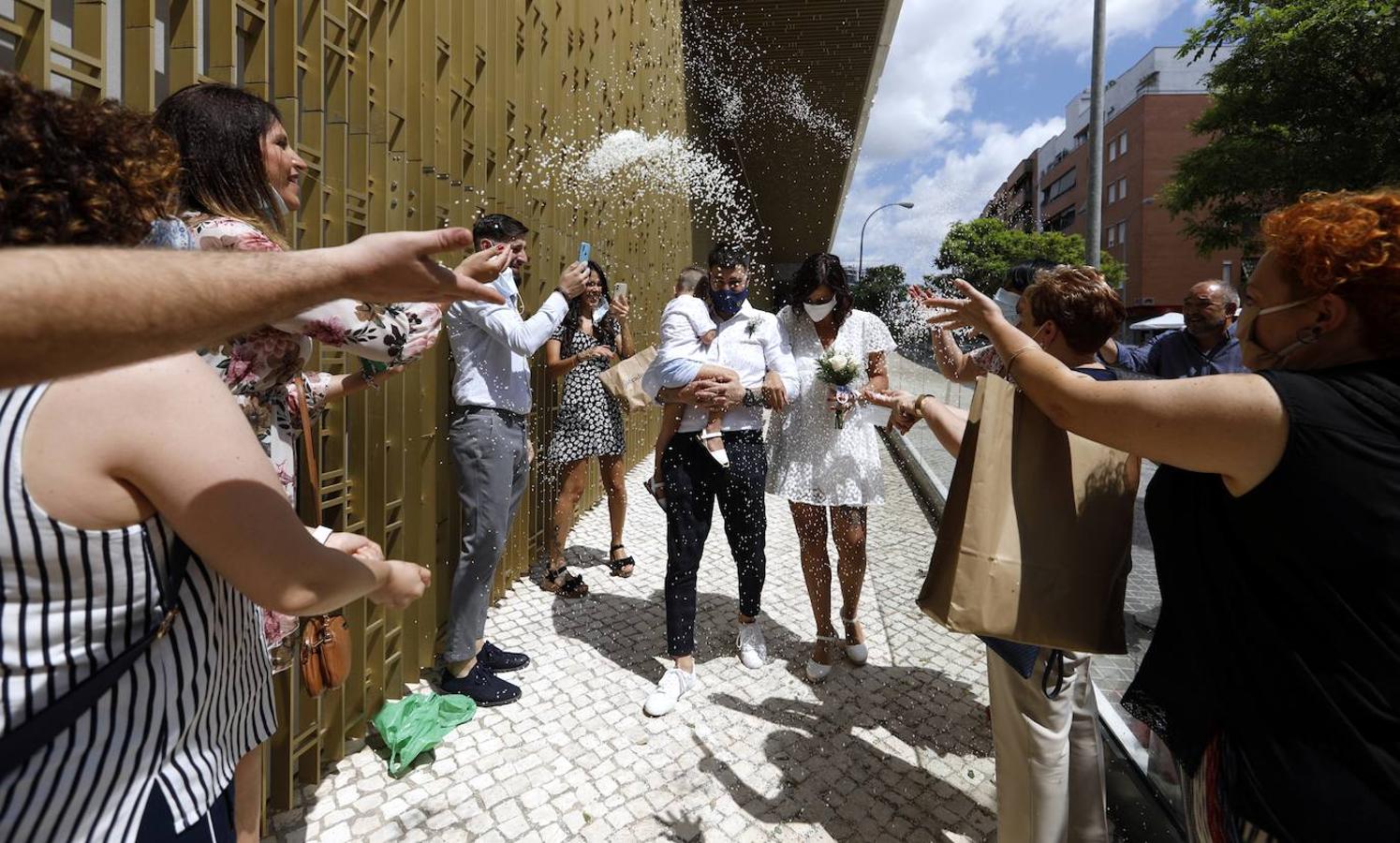 Las bodas del Registro Civil de Córdoba en la nueva normalidad, en imágenes