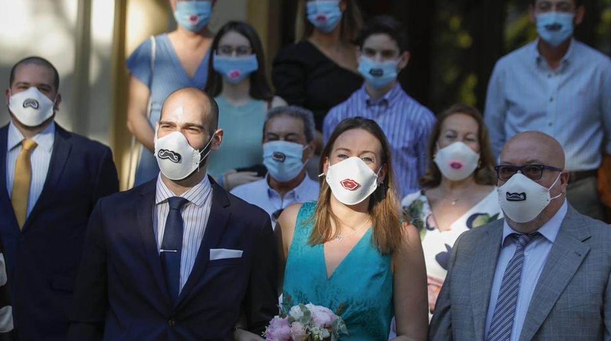 Primera boda en el Ayuntamiento de Sevilla tras la pandemia del coronavirus