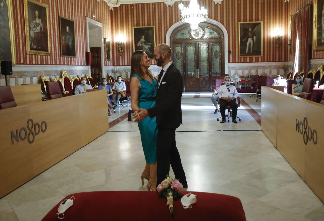 Primera boda en el Ayuntamiento de Sevilla tras la pandemia del coronavirus