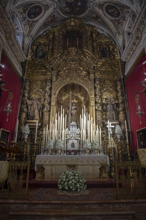 Altar de triduo eucaristíco del Silencio