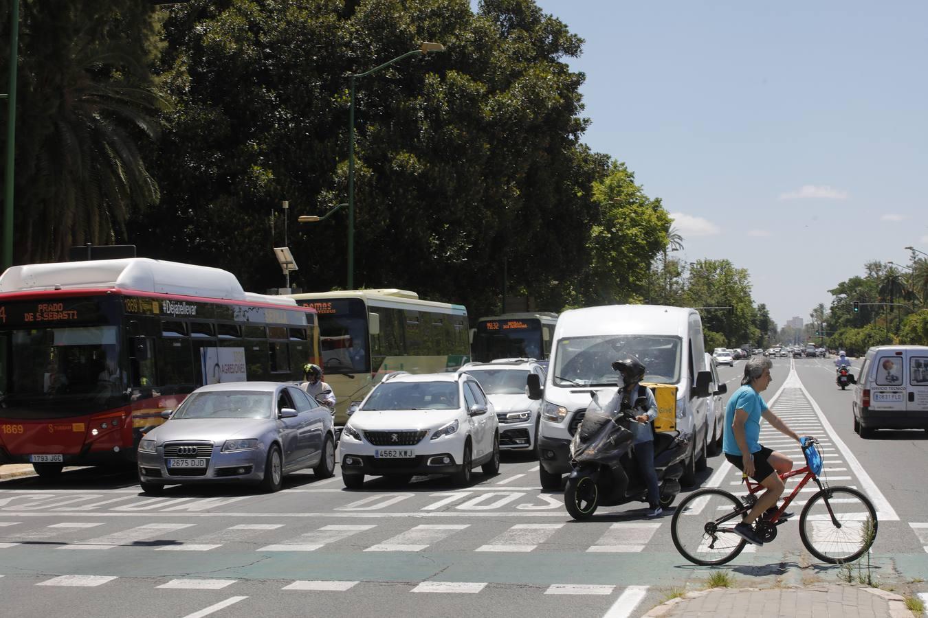 En imágenes: Sevilla, otra vez con atascos con la desescalada