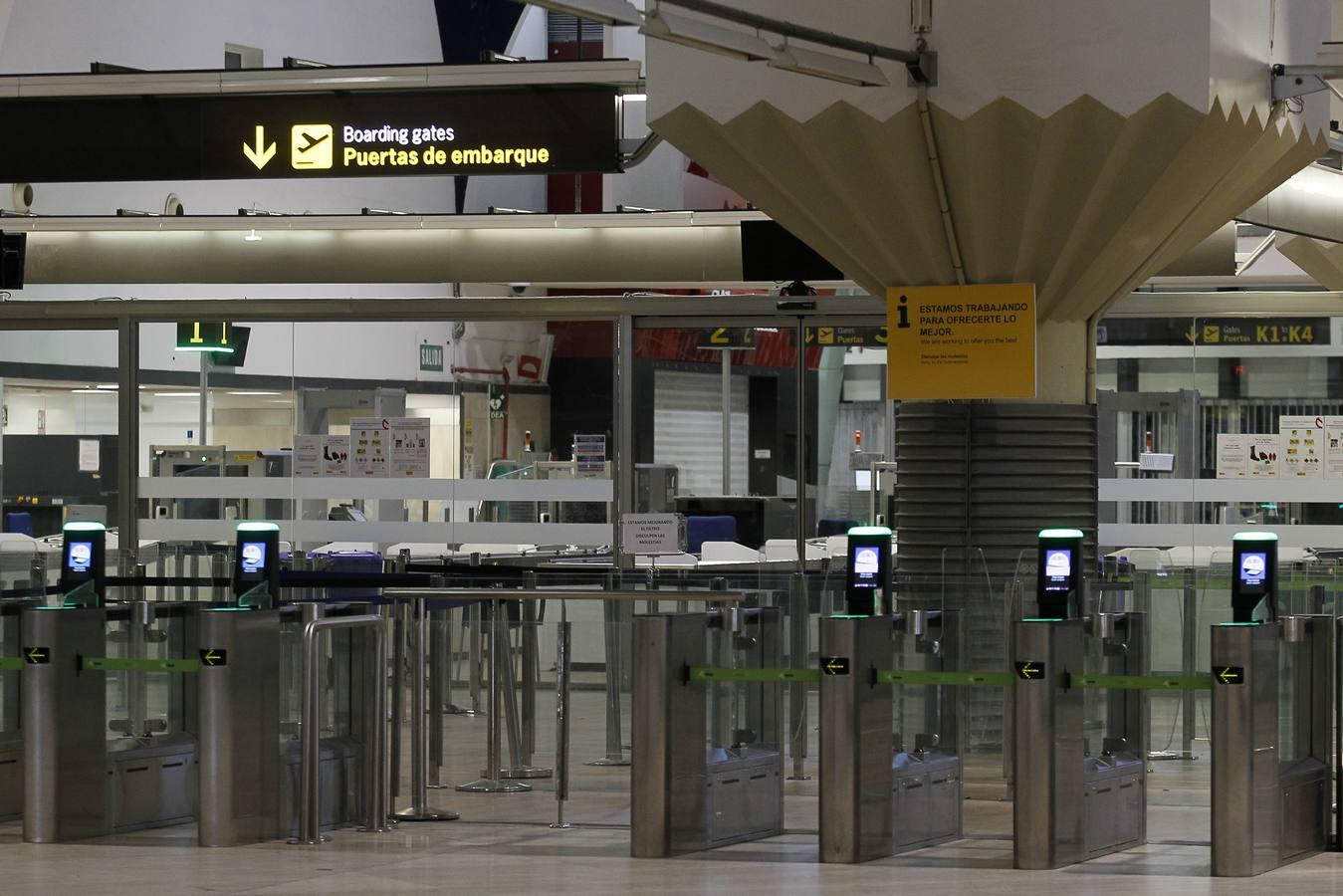 El aeropuerto de Sevilla toma medidas contra el coronavirus