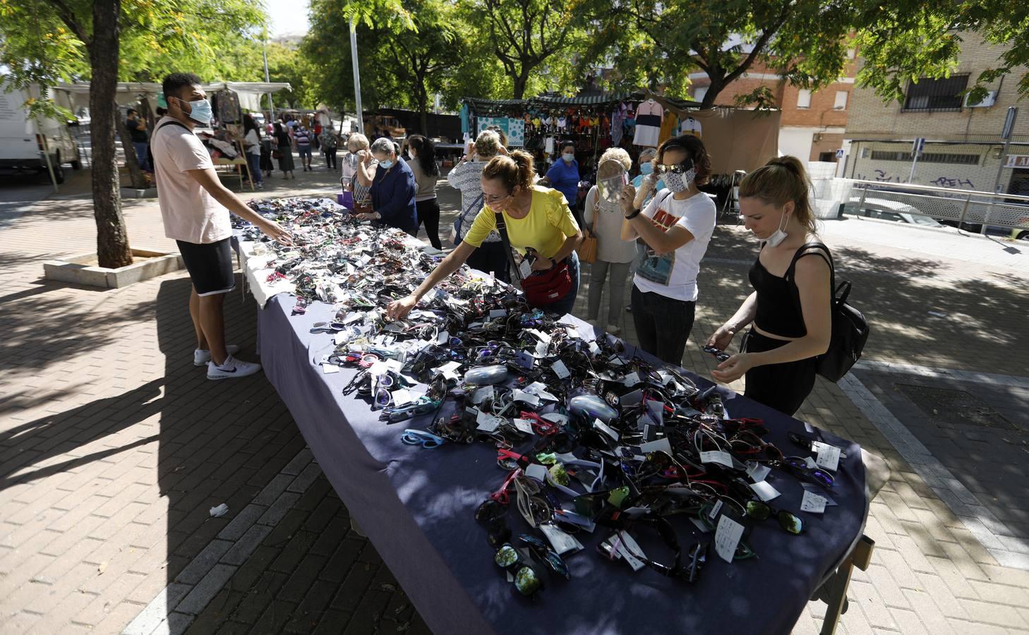 La vuelta de los mercadillos en Córdoba, en imágenes