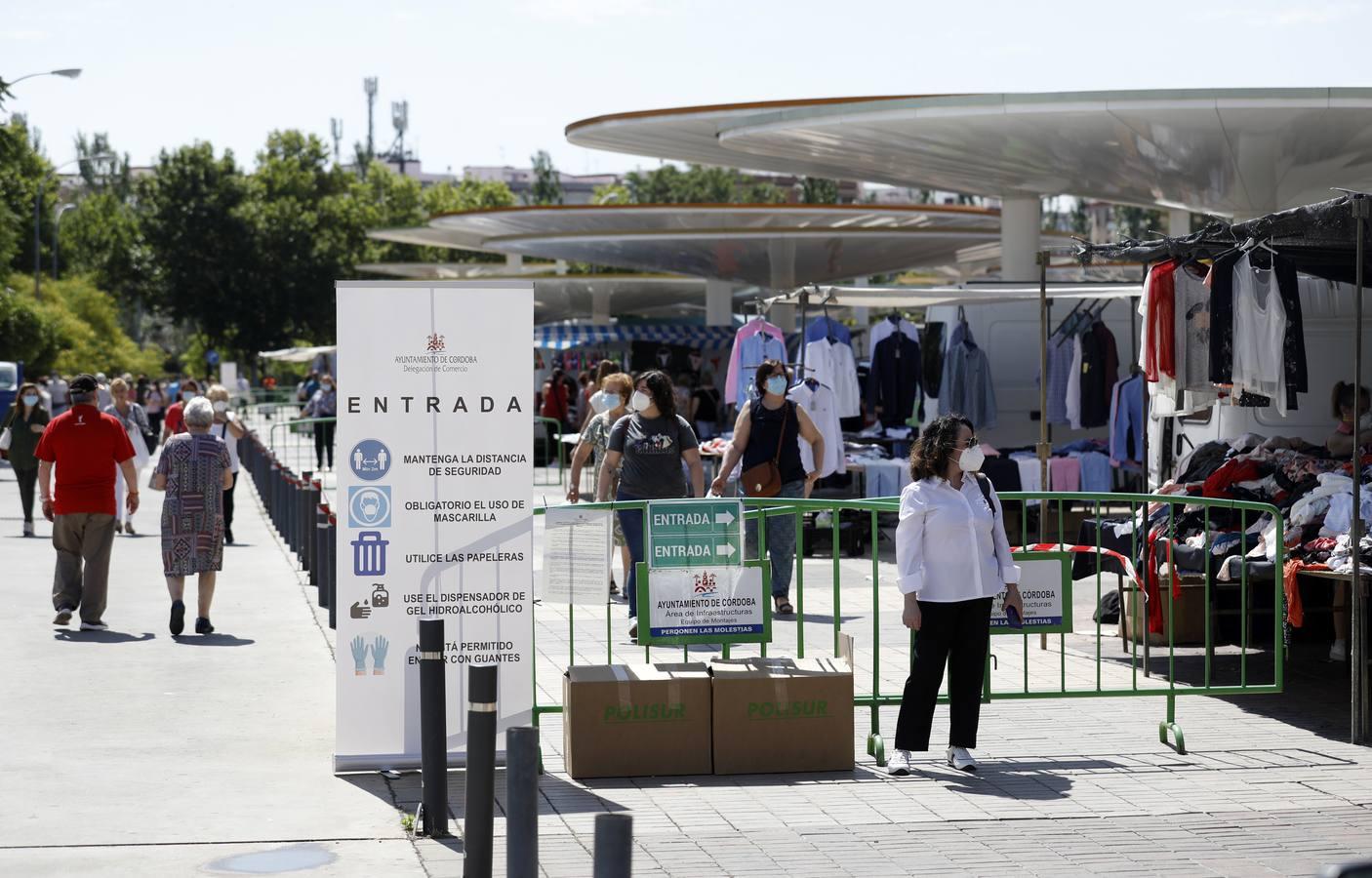 La vuelta de los mercadillos en Córdoba, en imágenes