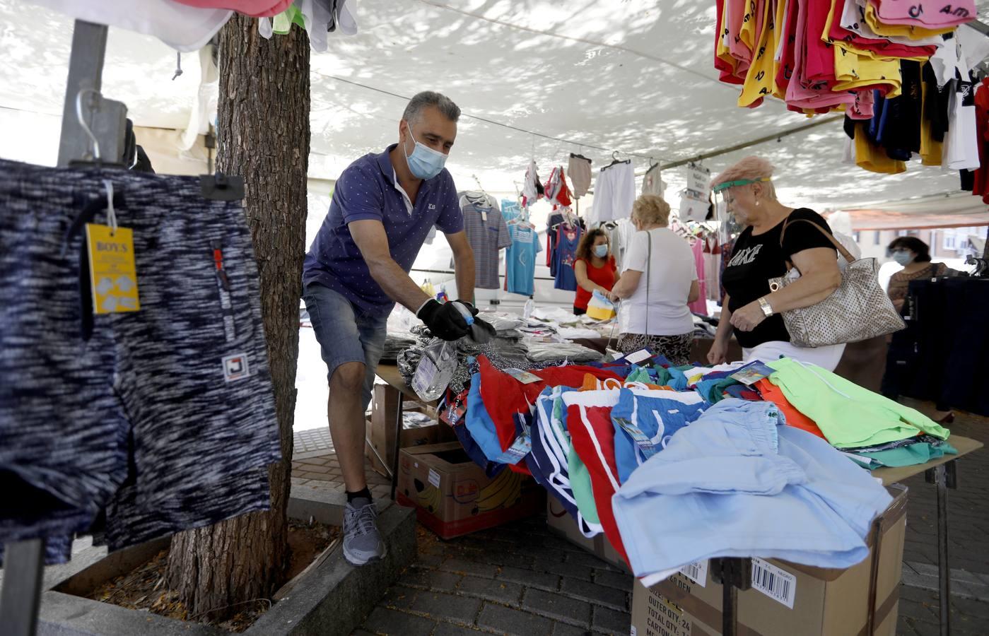 La vuelta de los mercadillos en Córdoba, en imágenes