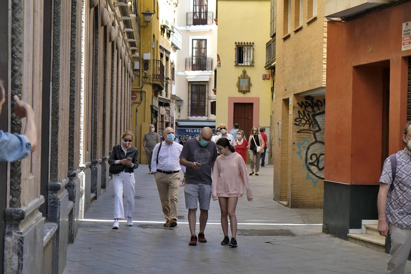 Sevilla vive un Corpus atípico