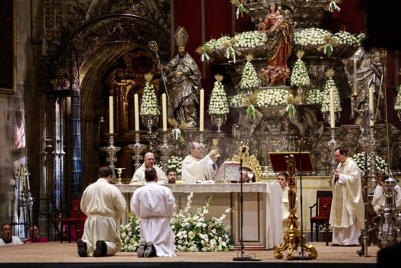 Procesión claustral del Corpus en la Catedral