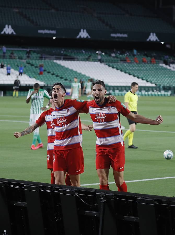 En imágenes, el Betis-Granada en el Villamarín