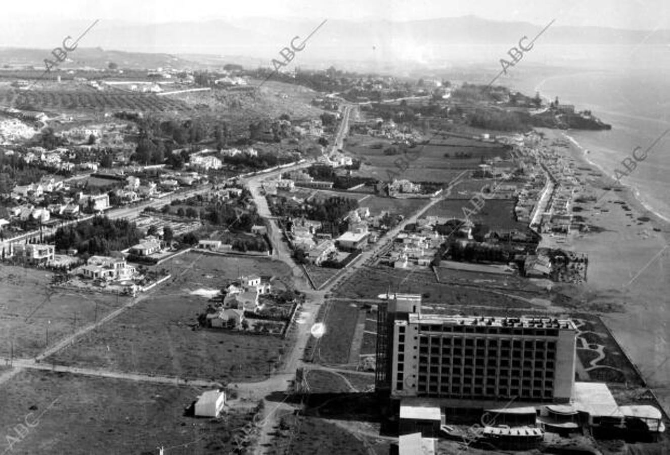 Torremolinos (Málaga). 1961. Vista panorámica. 