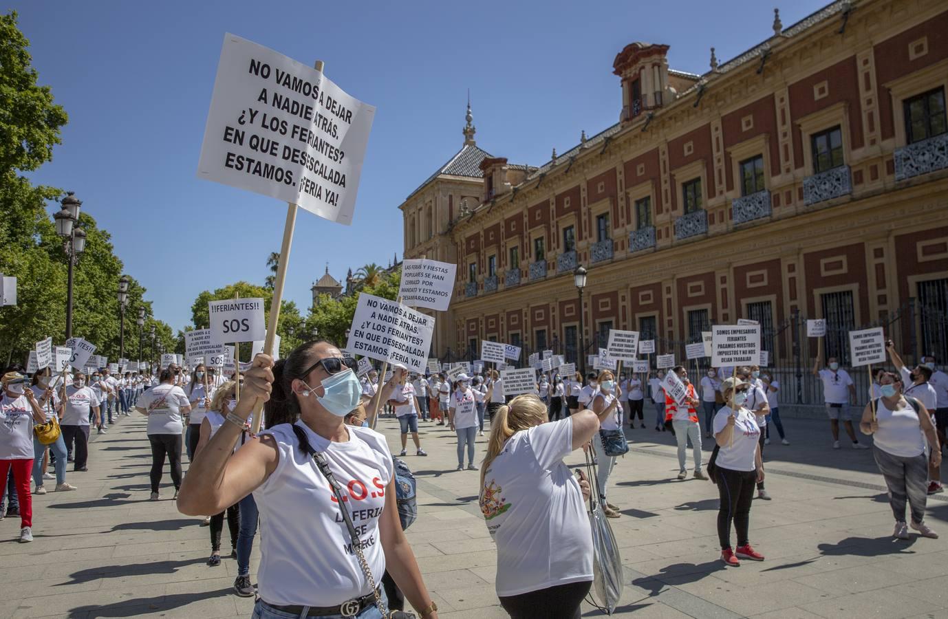 Los feriantes continúan con sus protestas en Sevilla