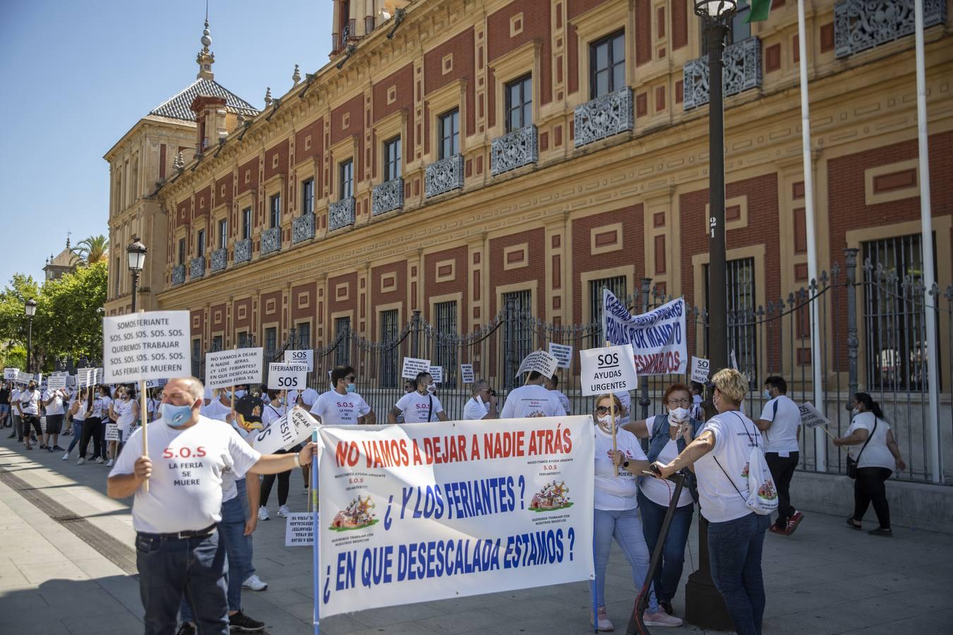 Los feriantes continúan con sus protestas en Sevilla